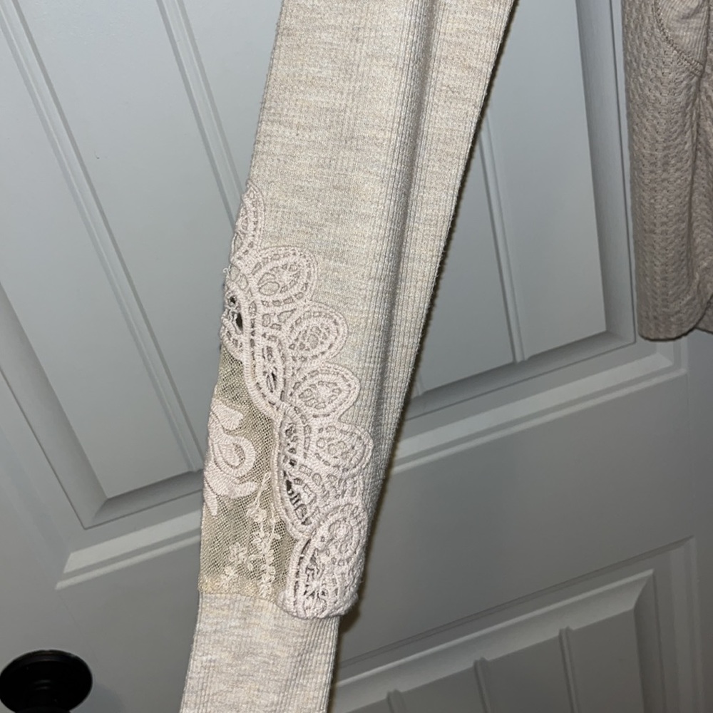 Francescas Top - Picture 4 of 5